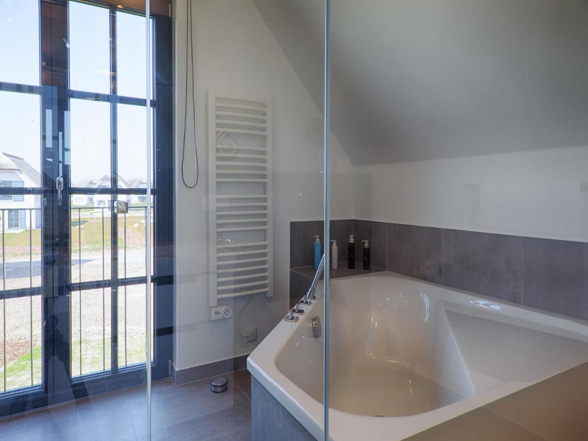 Reetland Am Meer - Luxus Reetdachvilla Mit 3 Schlafzimmern, Sauna Und Kamin F18 Dranske Esterno foto
