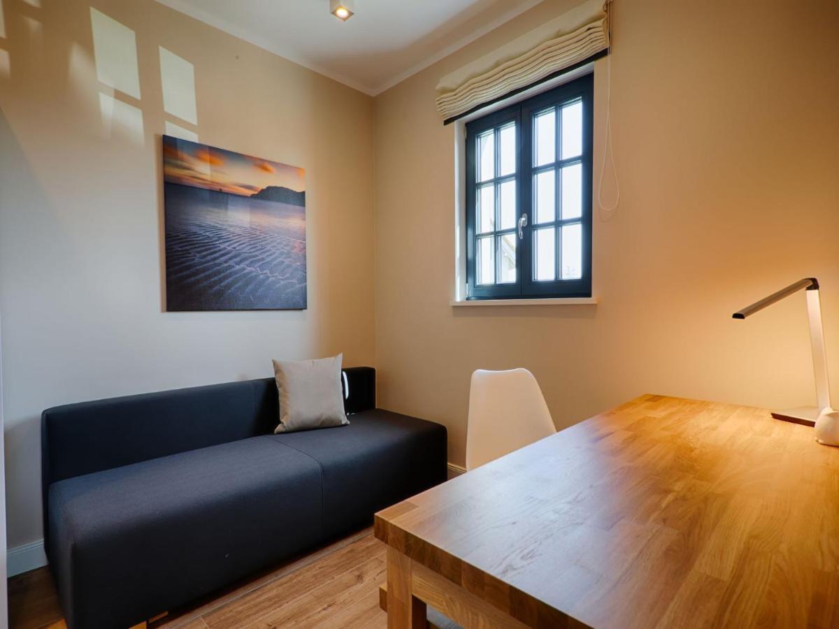 Reetland Am Meer - Luxus Reetdachvilla Mit 3 Schlafzimmern, Sauna Und Kamin F18 Dranske Esterno foto