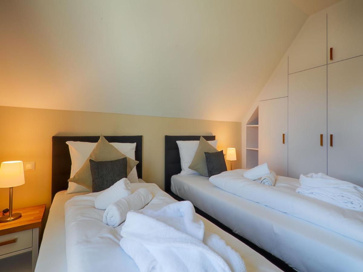 Reetland Am Meer - Luxus Reetdachvilla Mit 3 Schlafzimmern, Sauna Und Kamin F18 Dranske Esterno foto